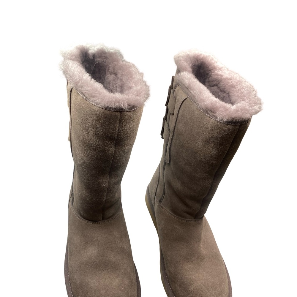UGG ALLEGRA BOW II CHOCOLATE BOOTS
WOMEN'S size 7 - Picture 4 of 9
